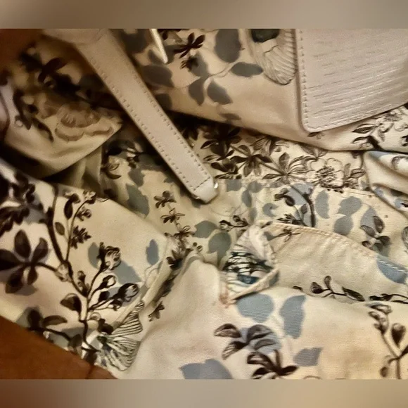 Brighton Mesa Camel Leather Bag with Whipstitching - Picture 10 of 11